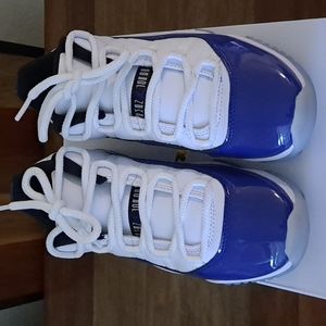 Jordan 11 low Womens Release